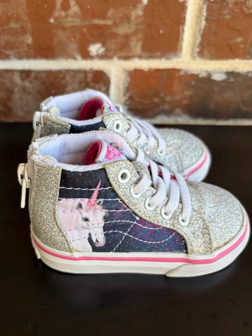Vans Sk8-Hi Zip Digi Unicorn Sneaker Silver Glitter Size 4 NWOT